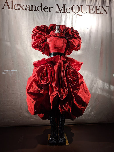 Alexander McQueen Fashion & Dresses Belinda International Alexander McQueen Fashion & Dresses Belinda International
