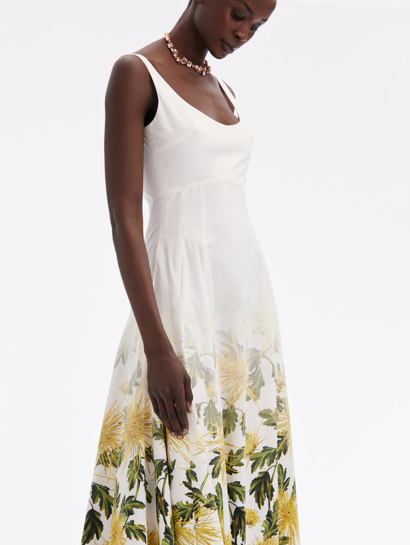 Sleeveless Scoop Neck Chrysanthemum Fade Maxi Dress