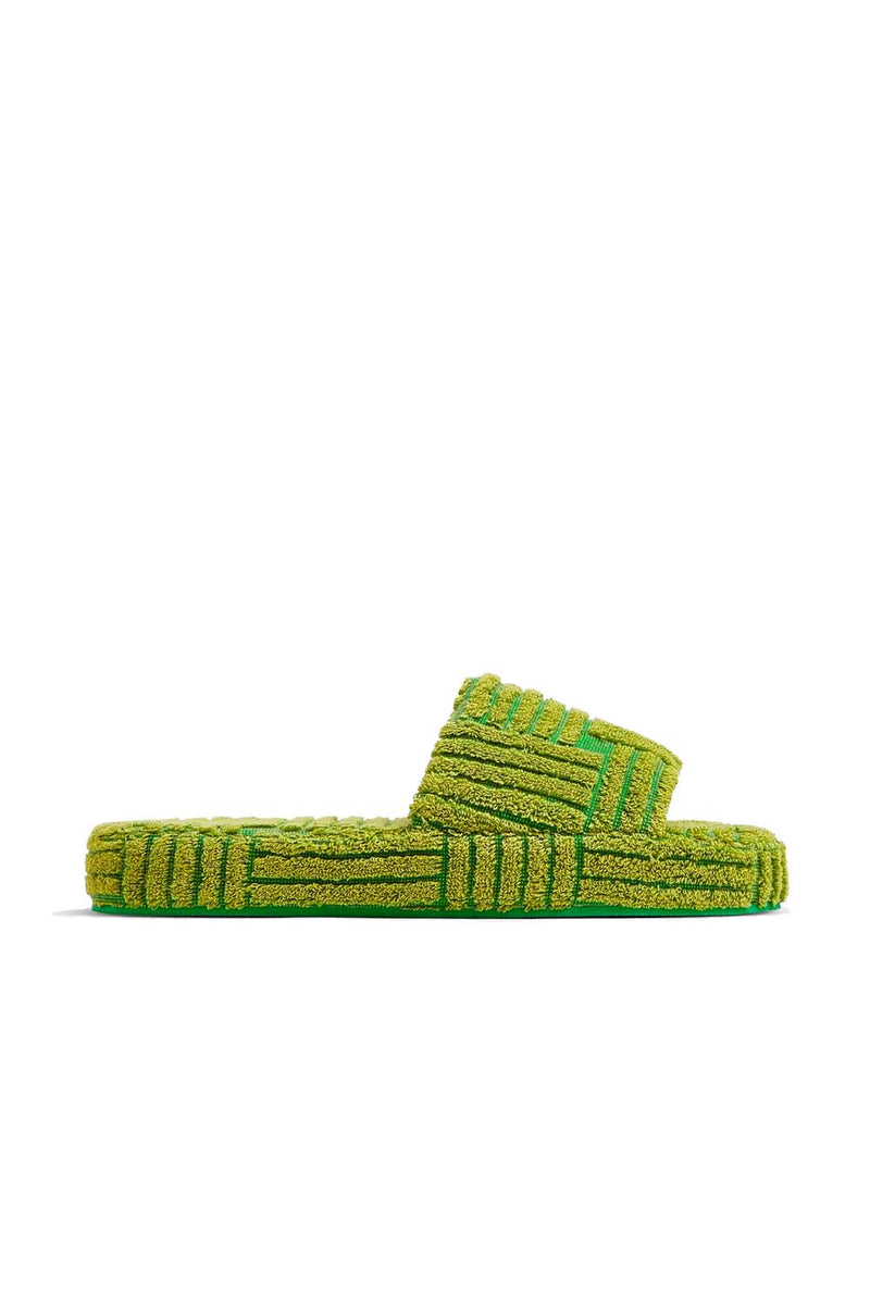 Resort Sponge Slide