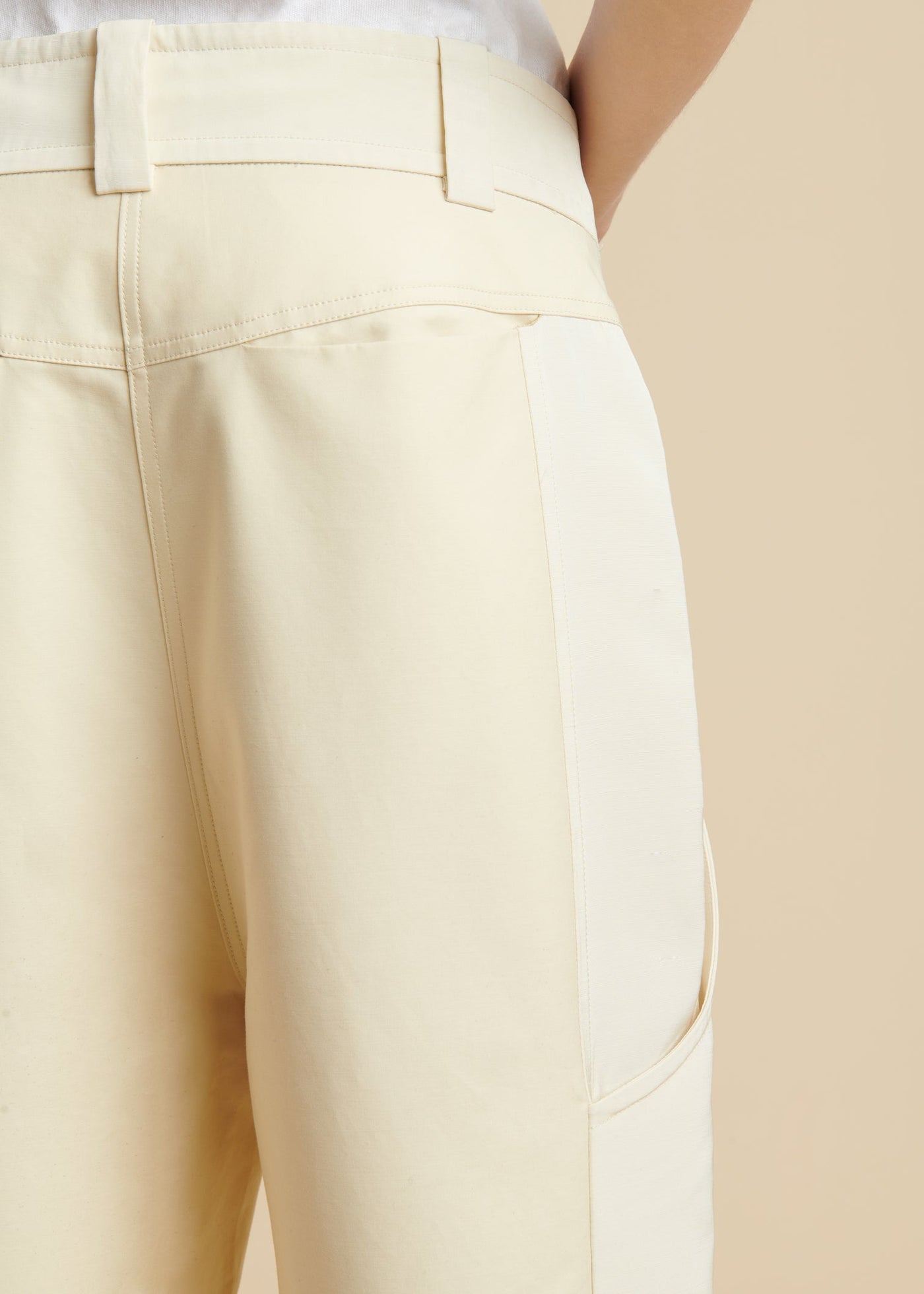 パンツ KHAITE Women Straight Pants 3165193W193 929 BEIGE KHAITE Cambie twill straight-leg pants | NET-A-PORTER