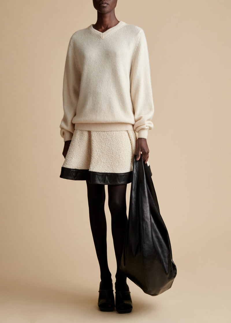 Waverly V-Neck Cashmere Sweater